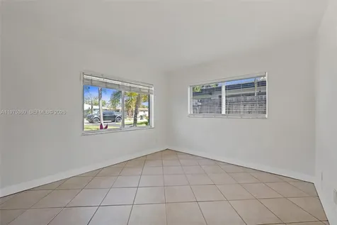 380 NW 47th Court Oakland Park FL 33309