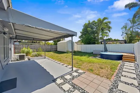 380 NW 47th Court Oakland Park FL 33309