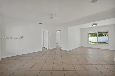 380 NW 47th Court Oakland Park FL 33309