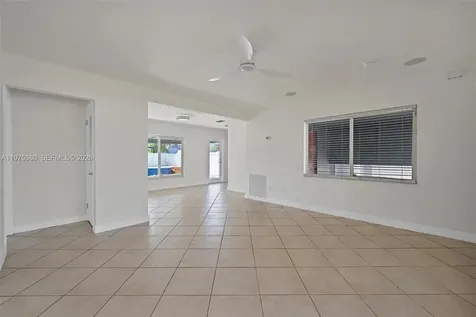 380 NW 47th Court Oakland Park FL 33309