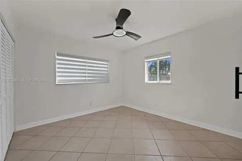 380 NW 47th Court Oakland Park FL 33309