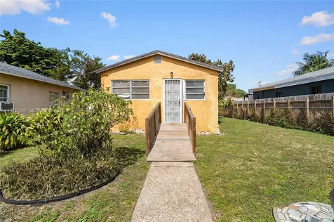 1733 NW 66th Street Miami FL 33147