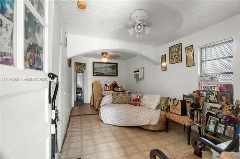 1733 NW 66th Street Miami FL 33147