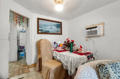 1733 NW 66th Street Miami FL 33147