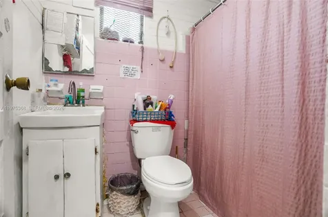 1733 NW 66th Street Miami FL 33147