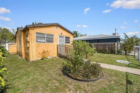 1733 NW 66th Street Miami FL 33147