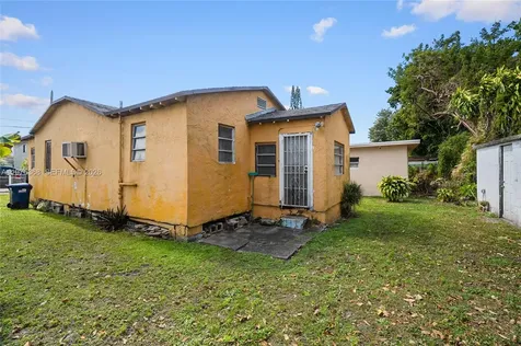 1733 NW 66th Street Miami FL 33147