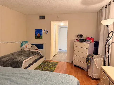 1800 SW 81st Avenue North Lauderdale FL 33068