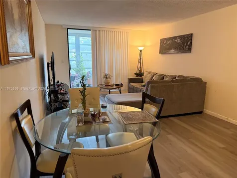 1800 SW 81st Avenue North Lauderdale FL 33068