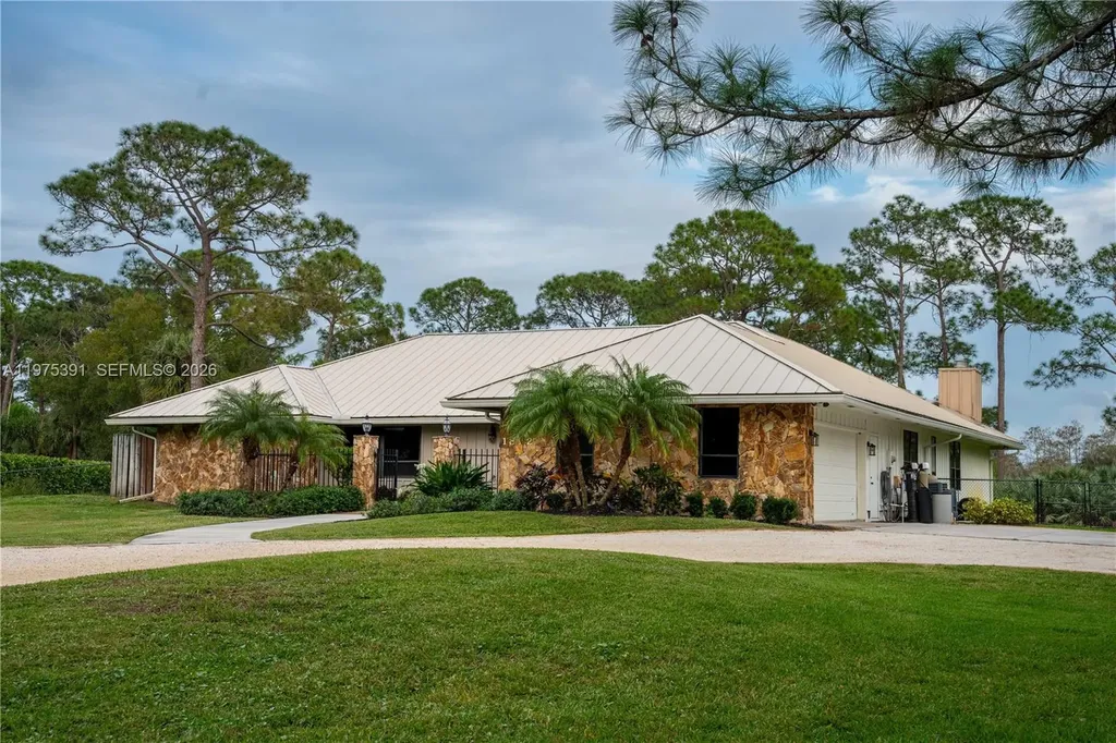 1872 SE Colony Way Jupiter FL 33478