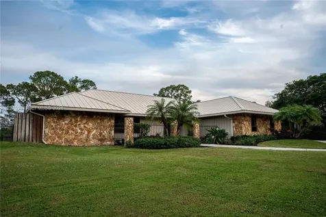 1872 SE Colony Way Jupiter FL 33478