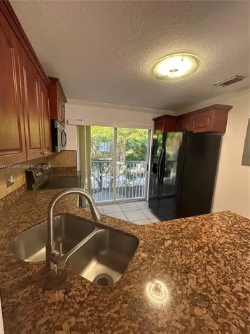 5655 NW 109th Avenue Doral FL 33178