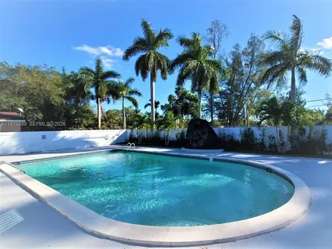 2532 NW 175th Terrace Miami Gardens FL 33056