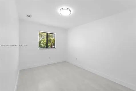 3712 NW 13th Place Miami FL 33142