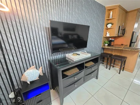 19201 Collins Avenue Sunny Isles Beach FL 33160