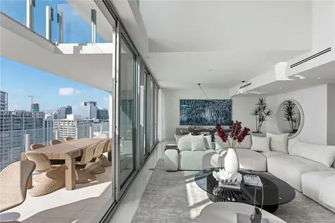 300 Biscayne Boulevard Way Miami FL 33131