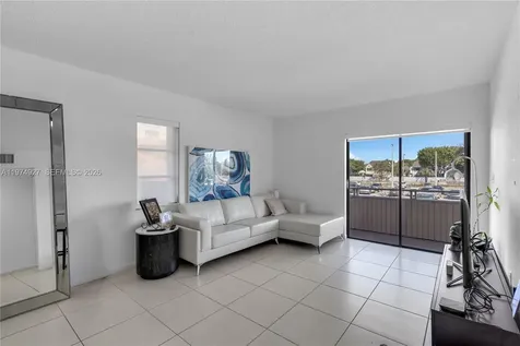 17530 NW 68th Avenue Hialeah FL 33015