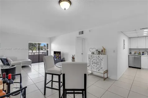 17530 NW 68th Avenue Hialeah FL 33015