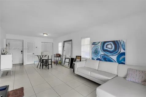17530 NW 68th Avenue Hialeah FL 33015