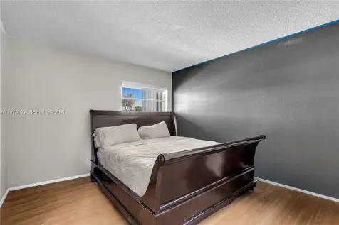 17530 NW 68th Avenue Hialeah FL 33015