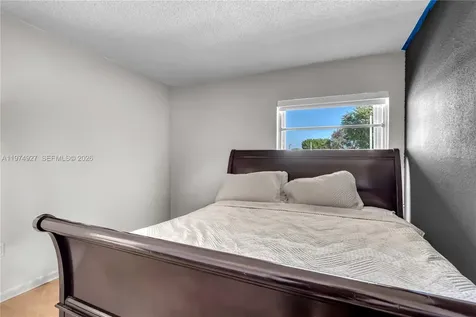17530 NW 68th Avenue Hialeah FL 33015
