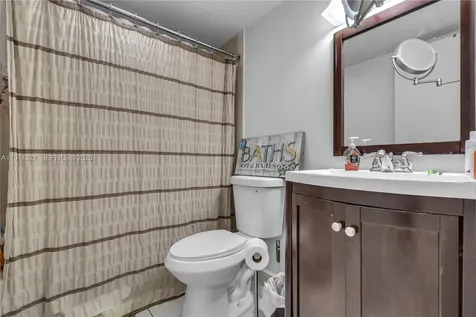 17530 NW 68th Avenue Hialeah FL 33015