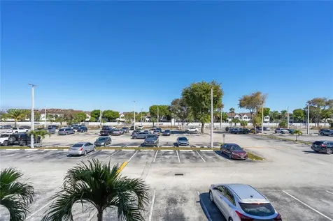 17530 NW 68th Avenue Hialeah FL 33015