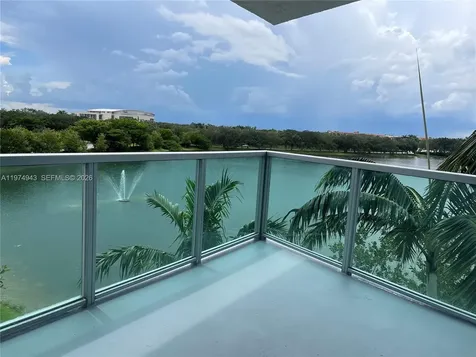 2681 N Flamingo Road Sunrise FL 33323