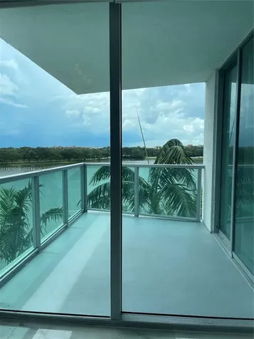 2681 N Flamingo Road Sunrise FL 33323