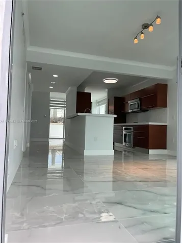 2681 N Flamingo Road Sunrise FL 33323