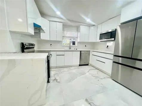 1649 NE 8th Avenue Fort Lauderdale FL 33305