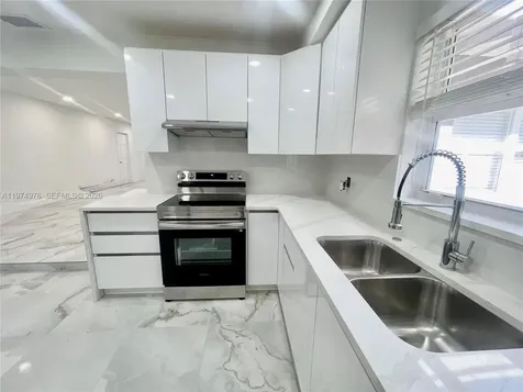 1649 NE 8th Avenue Fort Lauderdale FL 33305