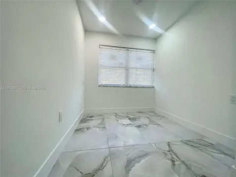 1649 NE 8th Avenue Fort Lauderdale FL 33305