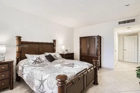 2501 S Ocean Drive Hollywood FL 33019