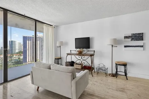 19355 Turnberry Way Aventura FL 33180