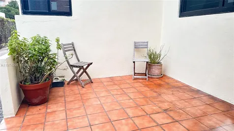 320 SW 29th Road Miami FL 33129