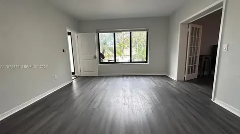 320 SW 29th Road Miami FL 33129