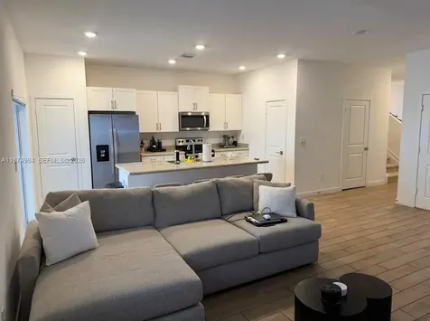 1842 SE 7th Terrace Homestead FL 33034