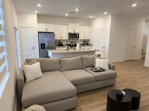 1842 SE 7th Terrace Homestead FL 33034