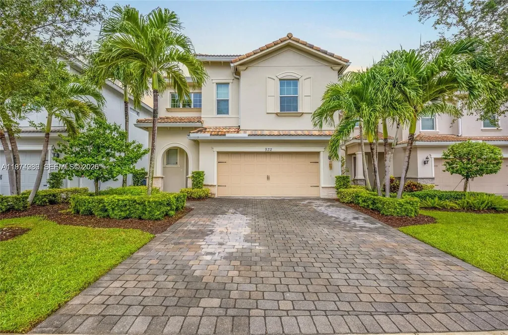 932 Banyan Drive Hollywood FL 33021