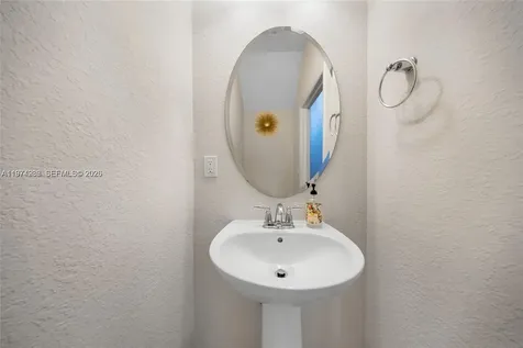 932 Banyan Drive Hollywood FL 33021