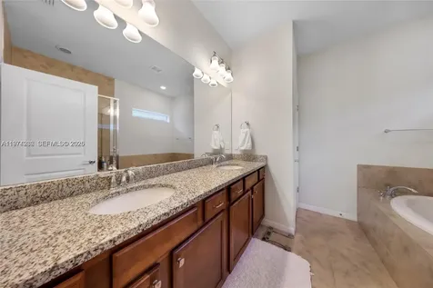 932 Banyan Drive Hollywood FL 33021