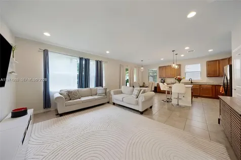932 Banyan Drive Hollywood FL 33021