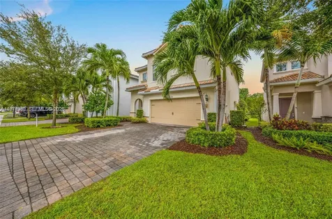 932 Banyan Drive Hollywood FL 33021