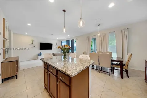 932 Banyan Drive Hollywood FL 33021