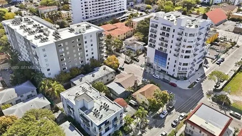 667 NW 1st Street Miami FL 33128