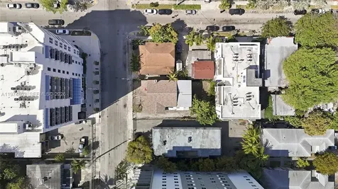 667 NW 1st Street Miami FL 33128