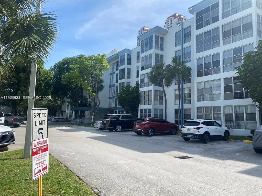 17620 Atlantic Boulevard Sunny Isles Beach FL 33160