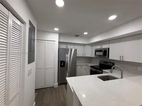 North Lauderdale FL 33068