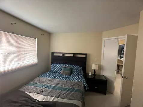 9491 S Palm Circle S Pembroke Pines FL 33025